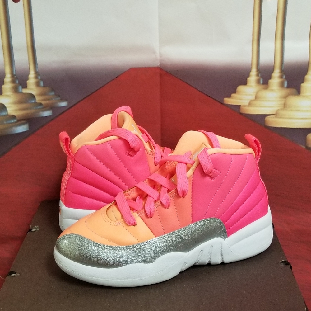Air Jordan 12's kids